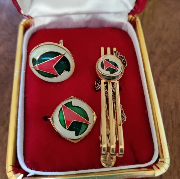 Vintage NIB Men's jewelry set - Picture 2 of 3